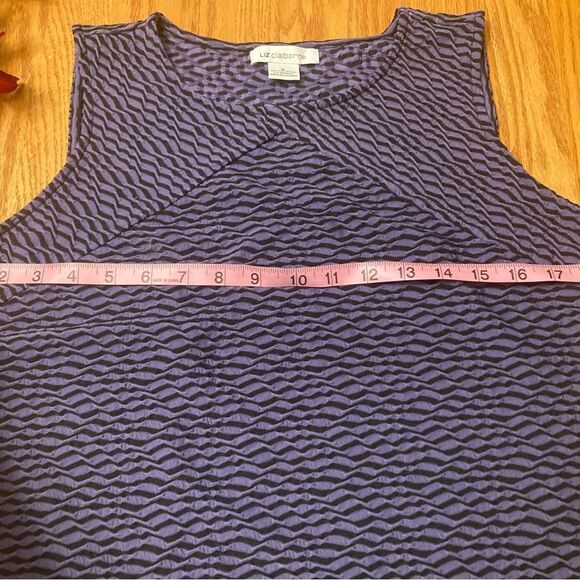 Liz Claiborne Textured Sleeveless Top - Picture 4 of 6